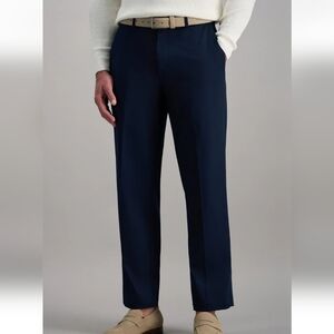 $70 Haggar Mens Pants Classic Fit No Iron Khaki Pleated Stretch New NWT 42W/29L